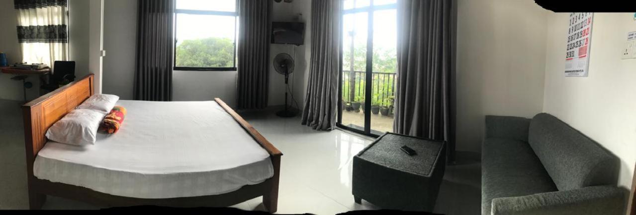 S V Homestay Канди Экстерьер фото