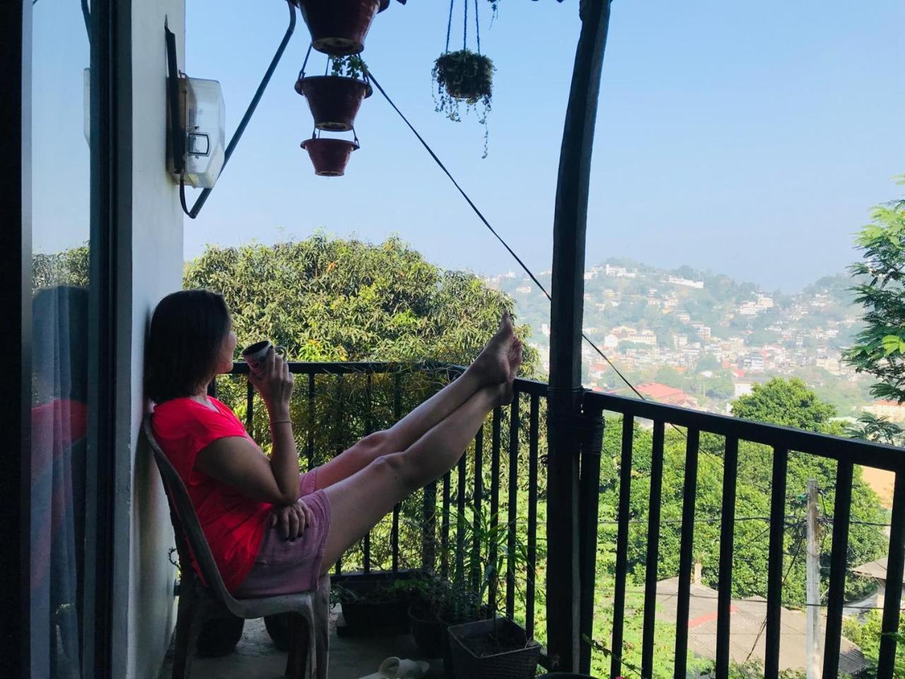 S V Homestay Канди Экстерьер фото